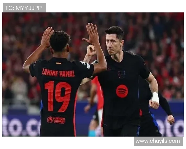 意甲赛场冷门频现本菲卡与曼联激战成平局引发热议