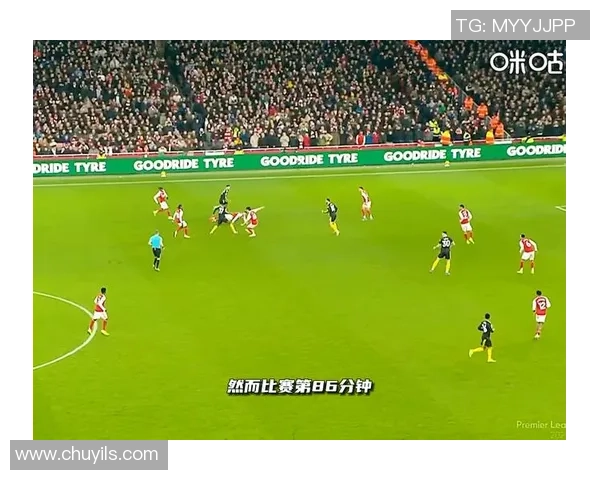 英超精彩对决曼联主场3-0战胜阿森纳逆转全场气氛热烈 英超精彩对决曼联主场3-0战胜阿森纳逆转全场气氛热烈